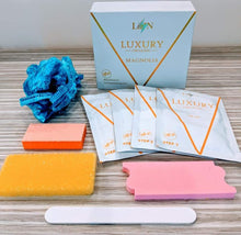 Load image into Gallery viewer, LizN 9 in 1 pedicure box PEARL