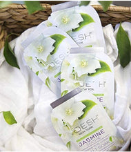 Load image into Gallery viewer, VOESH Pedi in a Box Deluxe 4 Step, Intensive Foot Treatment