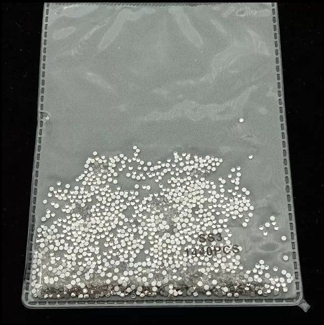 1440pcs Flatback Nail Crystals Rhinestones for Nails 3D Nail Art Decorations SS3 DIY Glass Gems Stones Clear silver